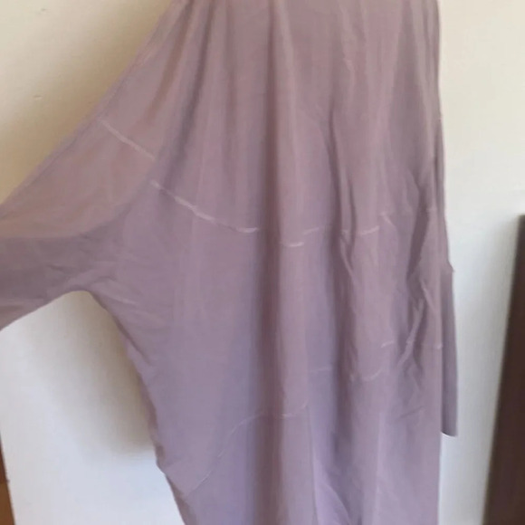 Lululemon sz 10 Back In Action Wrap Smoky Blush great pre owned condition - Picture 6 of 6